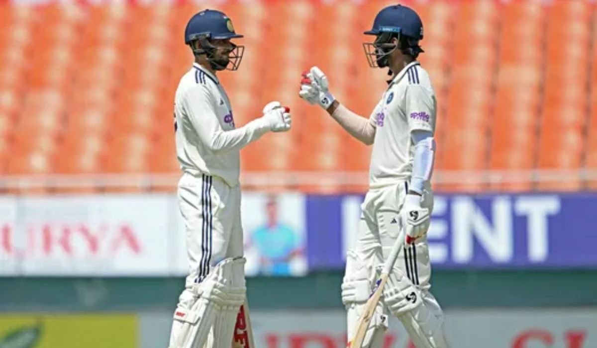 KL Rahul and gill
